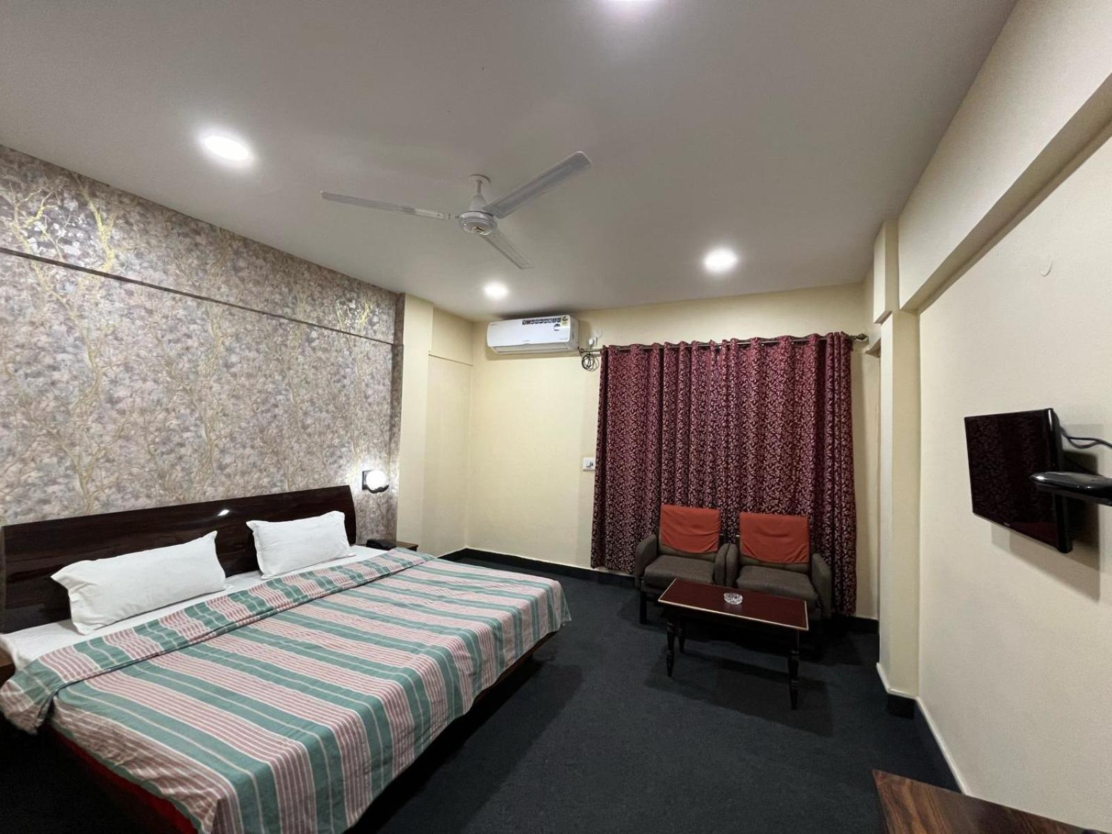 Gautam Hotel Varanasi Bagian luar foto