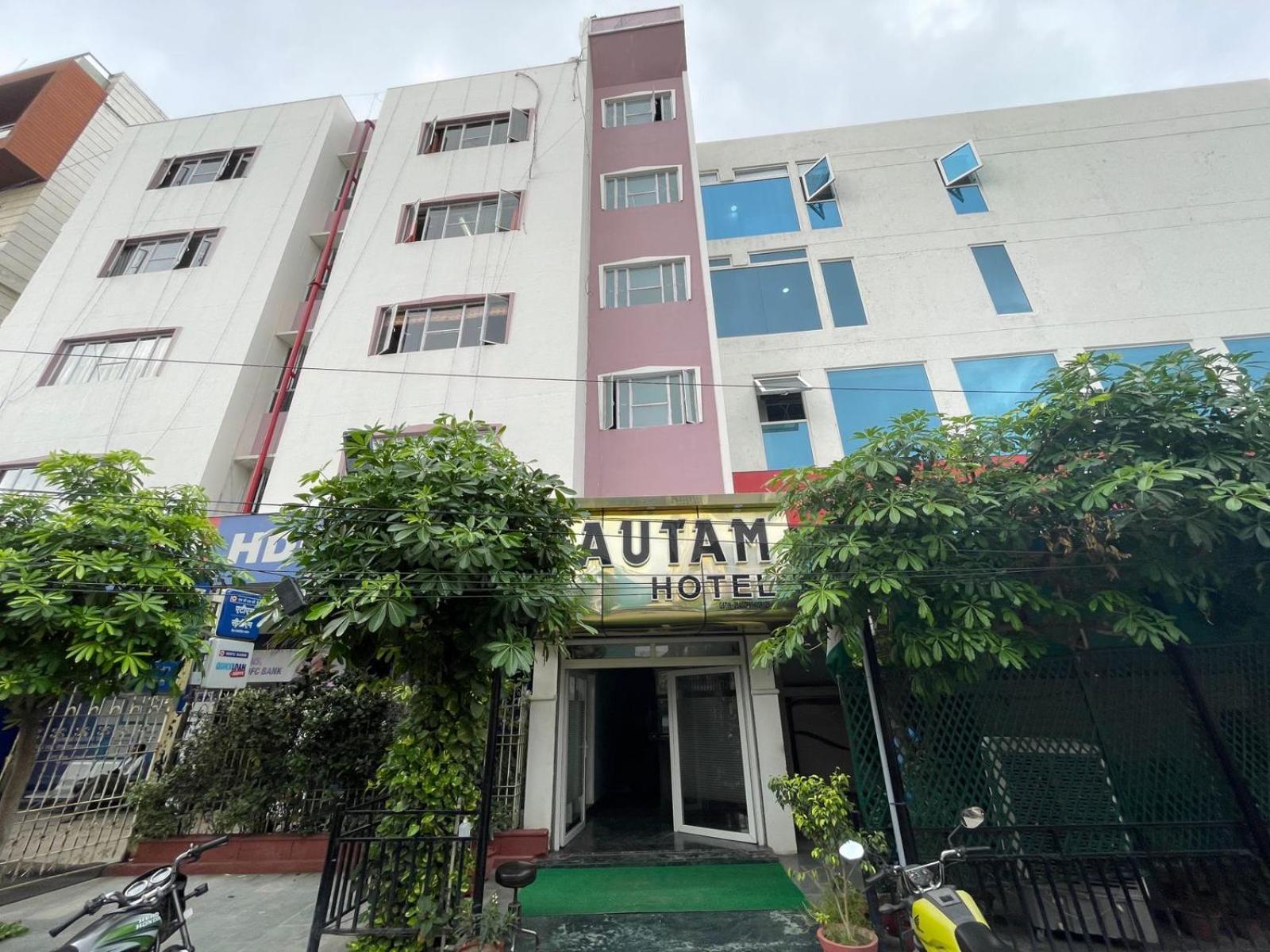 Gautam Hotel Varanasi Bagian luar foto
